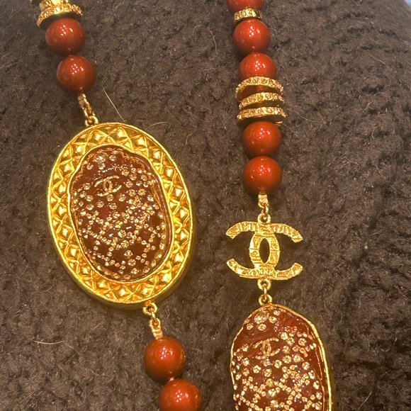 SOLD Rare rare Chanel Egypt 19A long red scarab necklace - Picture 4 of 6